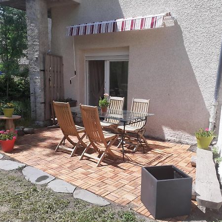 Appartement rez de chaussée avec terrasse et jardin Tence Esterno foto