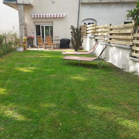 Appartement rez de chaussée avec terrasse et jardin Tence Esterno foto