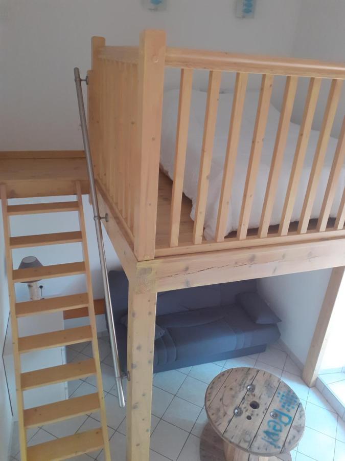 Appartement rez de chaussée avec terrasse et jardin Tence Esterno foto